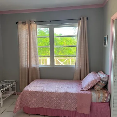 Turtles Nest Bahamas Apartment George Town Room photo